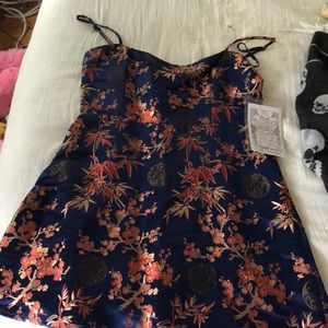 Realisation par dress NEVER BEEN WORN